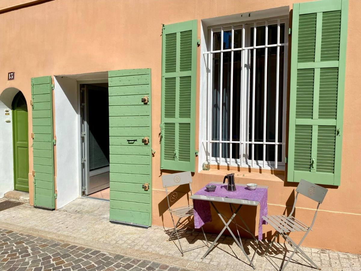 Apartment Droit Au Port Par Dodo-a-cassis *